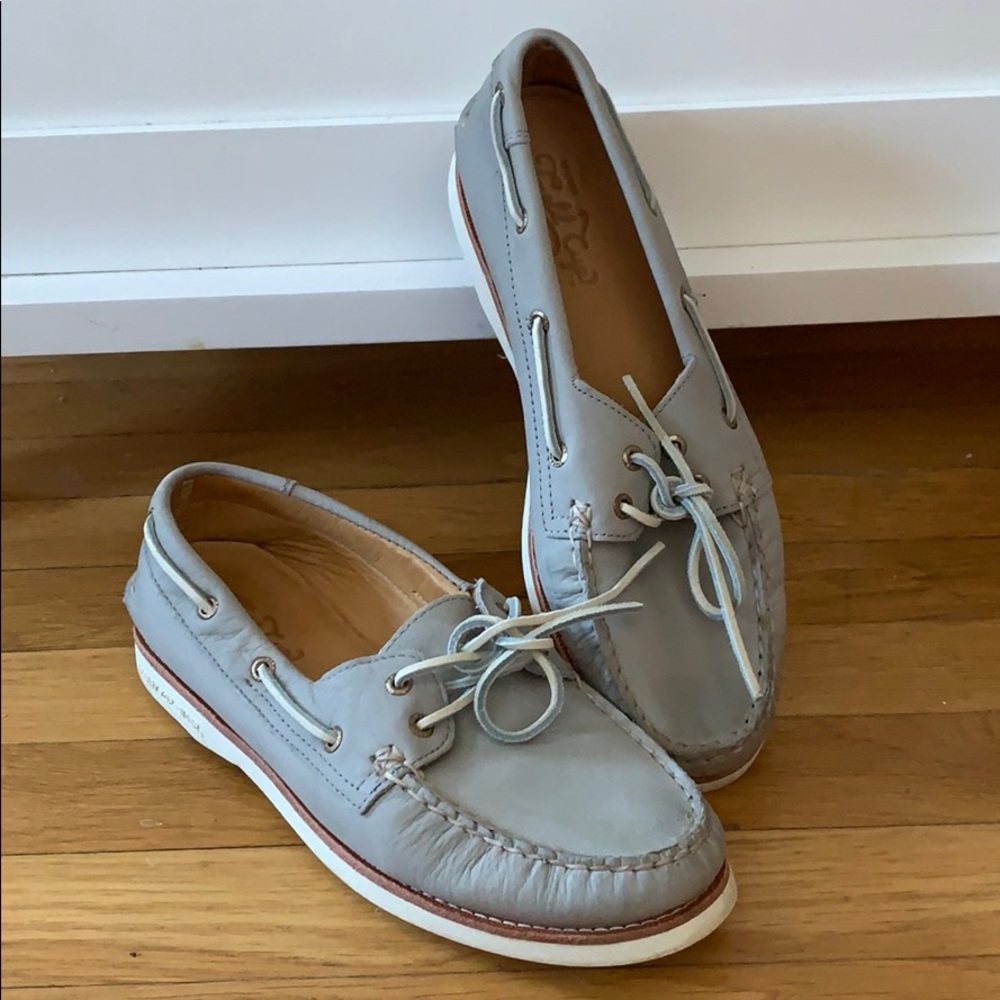 Sperry Gold Cup size 9 gray suede boat shoe